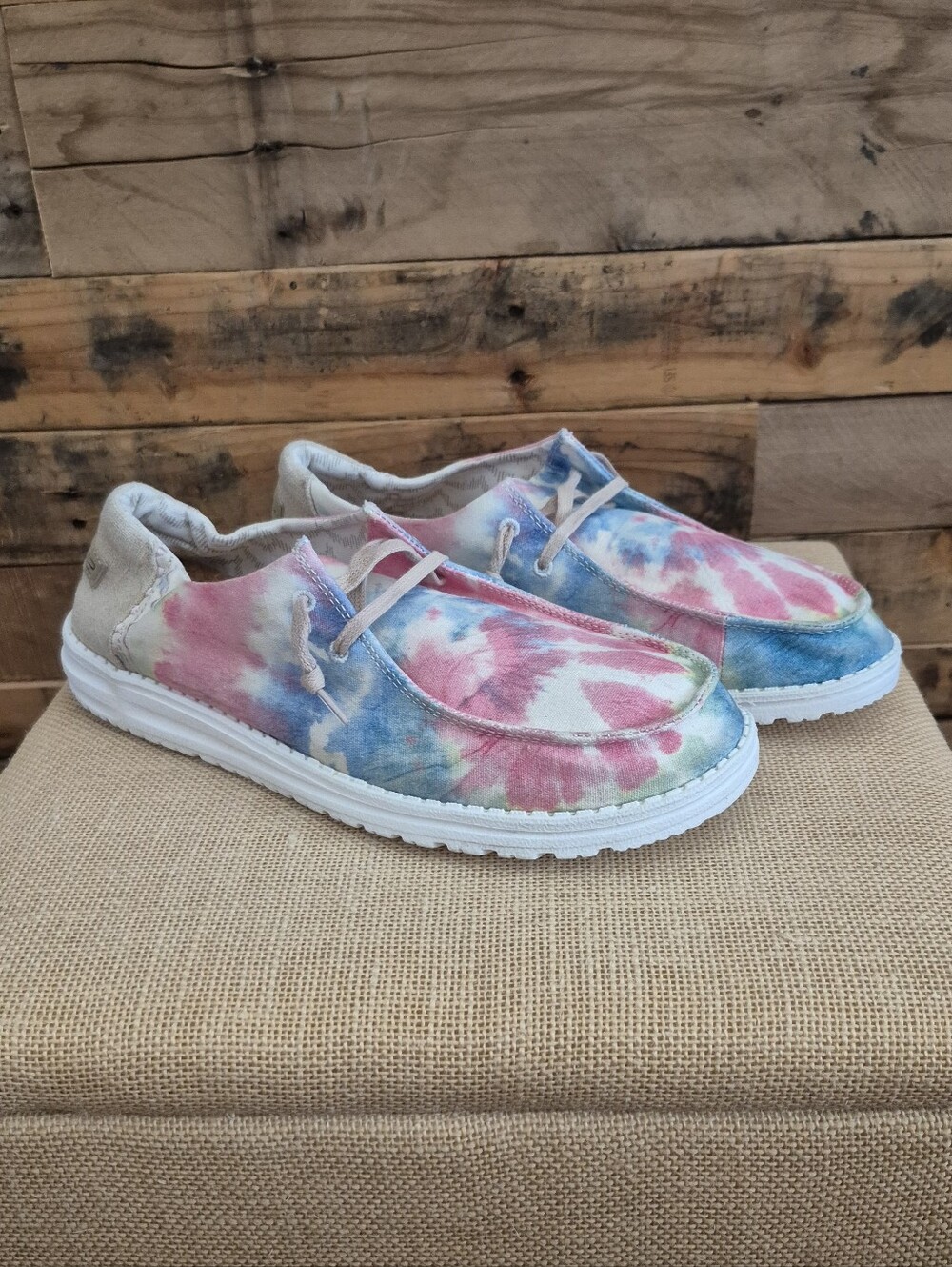 Hey Dude Boho Mandala Tie-Dye Sneaker / Loafer / Moccasin Pink & Blue Size 11 - Picture 3 of 13